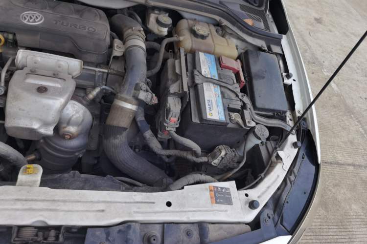 Used Buick GT 2019 18T Automatic Connected Elite Model China VI Standard Engine Bay Left