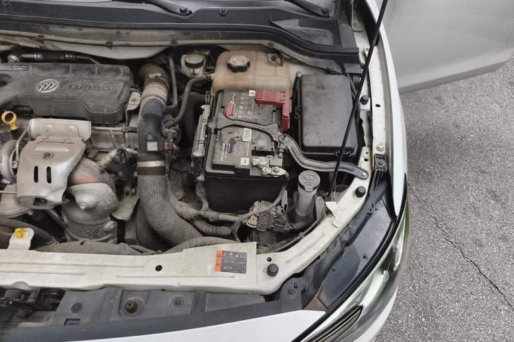 Used Buick GT 2019 18T Automatic Connected Flagship Version China V Standard Engine Bay Left