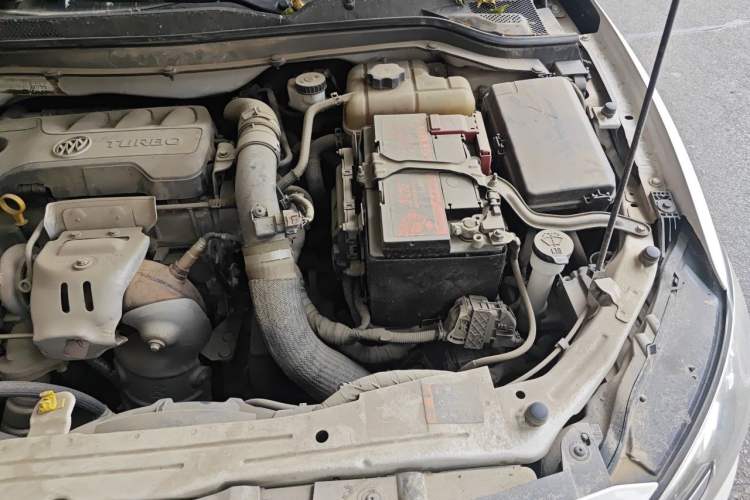 Used Buick GT 2019 18T Automatic Connected Elite Model China V Standard Engine Bay Left