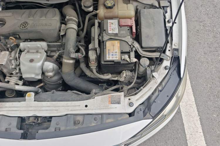 Used Buick GT 2019 18T Automatic Connected Elite Model China VI Standard Engine Bay Left
