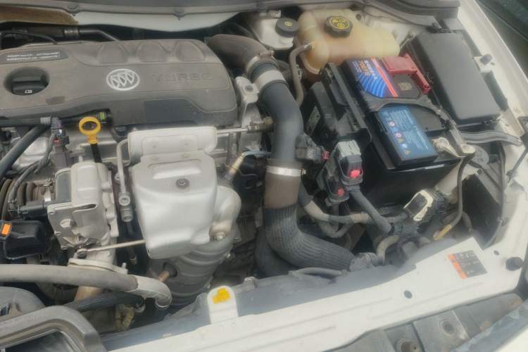 Used Buick GT 2019 18T Automatic Connected Elite Model China VI Standard Engine Bay Left