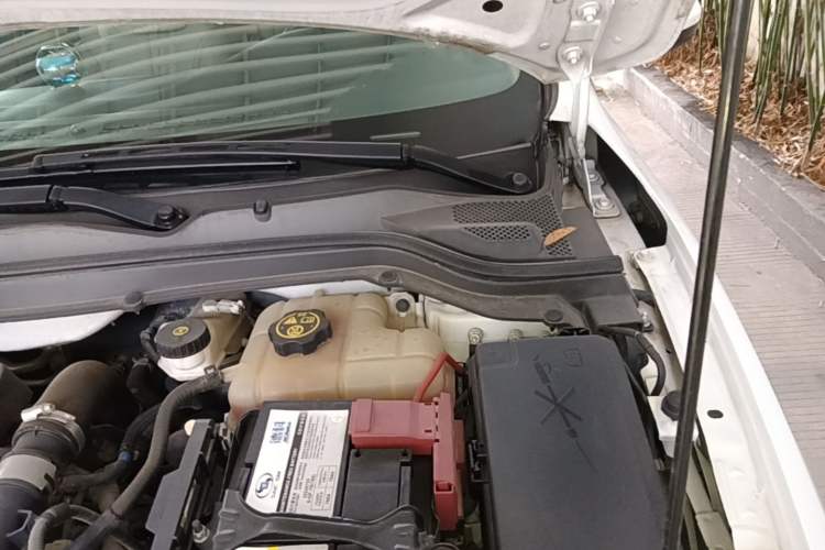 Used Buick GT 2019 15T Dual-Clutch Connected Elite Model China VI Engine Bay Left