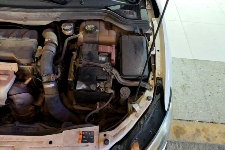 Used Buick GT 2019 18T Automatic Connected Flagship Version China VI Standard Engine Bay Left