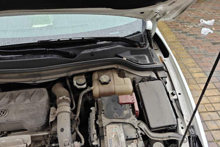 Used Buick GT 2019 18T Automatic Connected Elite Model China V Standard Engine Bay Left