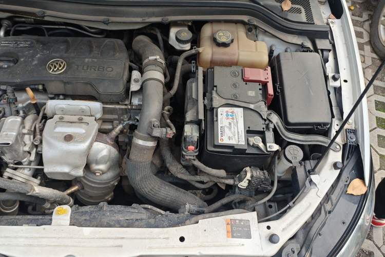 Used Buick GT 2019 18T Automatic Connected Elite Model China V Standard Engine Bay Left