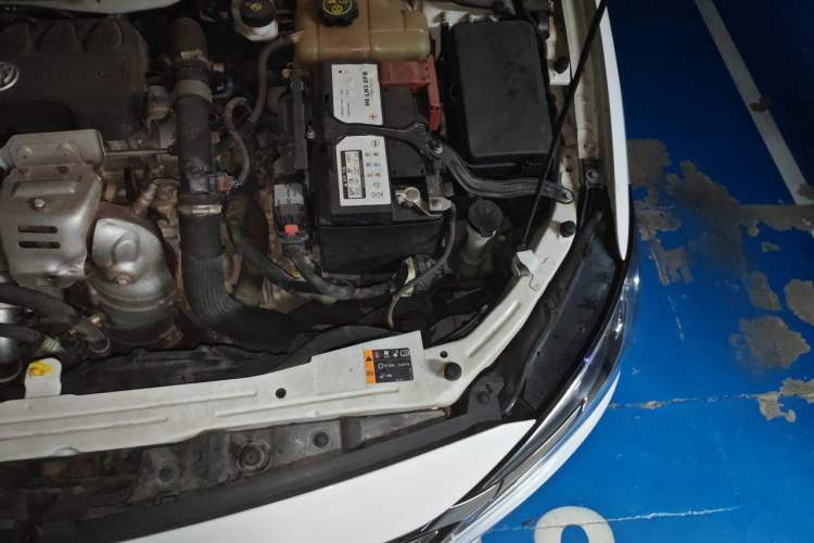 Used Buick GT 2019 15T Dual-Clutch Connected Elite Model China VI Engine Bay Left