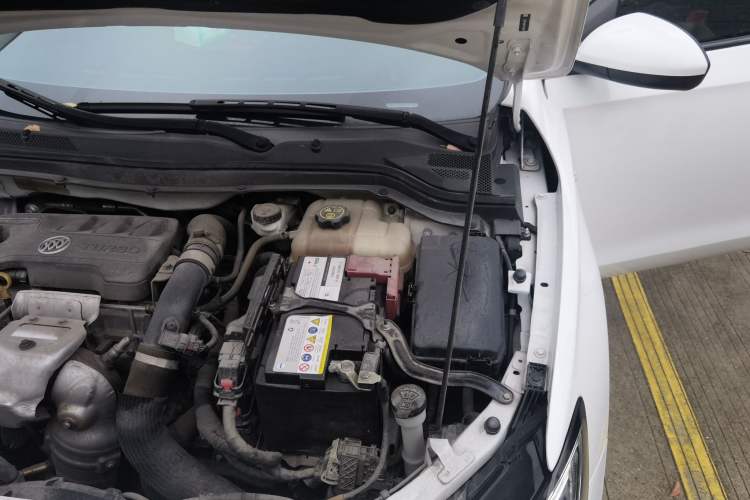 Used Buick GT 2019 18T Automatic Connected Elite Model China VI Standard Engine Bay Left