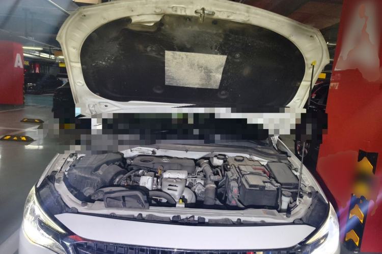 Used Buick GT 2019 15T Dual-Clutch Connected Elite Model China VI Engine Bay