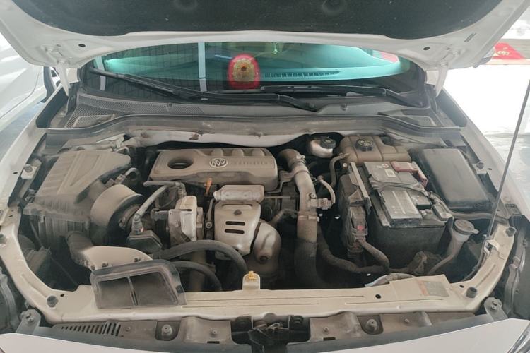 Used Buick GT 2019 15T Dual-Clutch Advanced Version China VI Standard Engine Bay