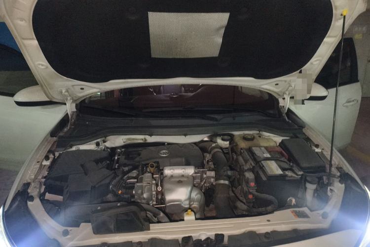Used Buick GT 2019 18T Automatic Connected Elite Model China VI Standard Engine Bay