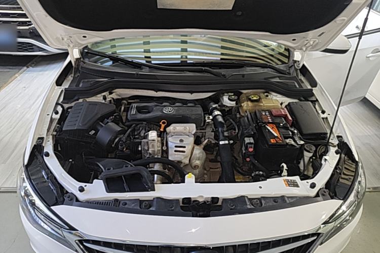 Used Buick GT 2019 15T Dual-Clutch Advanced Version China VI Standard Engine Bay
