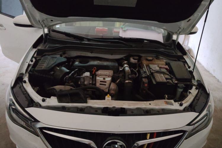 Used Buick GT 2019 15T Manual Elite Version China VI Standard Engine Bay