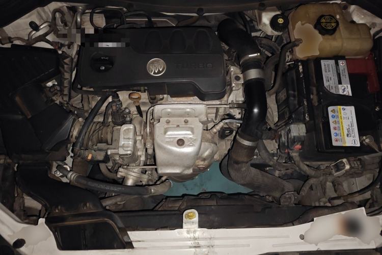 Used Buick GT 2019 18T Automatic Connected Flagship Version China VI Standard Engine Bay
