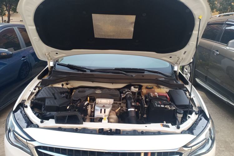 Used Buick GT 2019 18T Automatic Connected Elite Model China V Standard Engine Bay