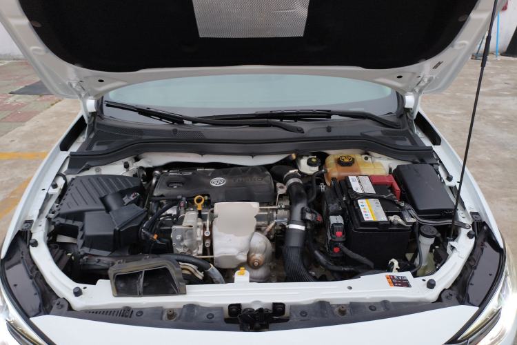 Used Buick GT 2019 18T Automatic Connected Elite Model China VI Standard Engine Bay