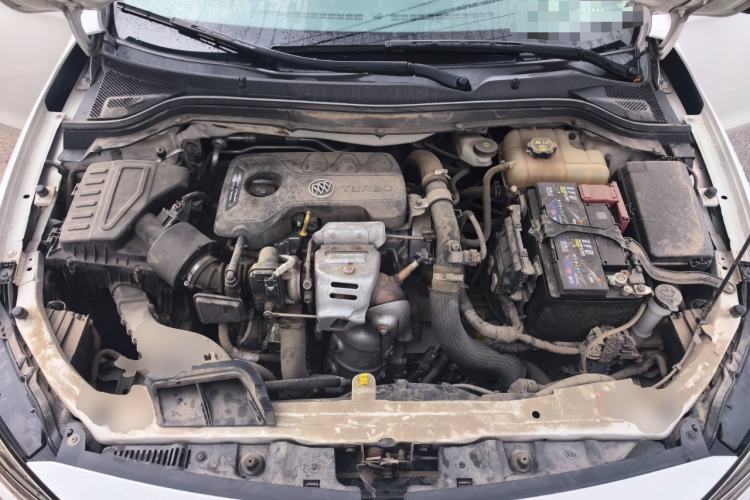 Used Buick GT 2019 15T Dual-Clutch Connected Elite Version China V Standard Engine Bay