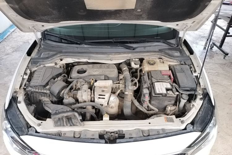 Used Buick GT 2019 15T Dual-Clutch Advanced Version China VI Standard Engine Bay