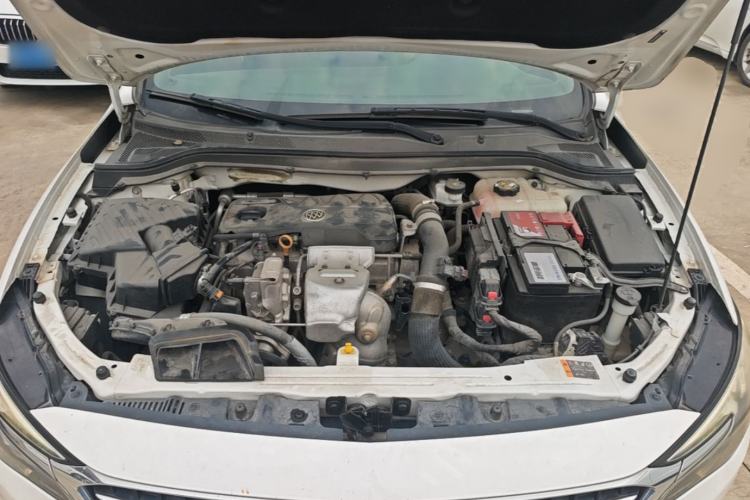 Used Buick GT 2019 18T Automatic Connected Elite Model China VI Standard Engine Bay