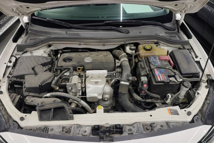 Used Buick GT 2019 18T Automatic Connected Elite Model China VI Standard Engine Bay