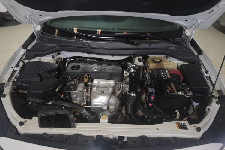 Used Buick GT 2019 15T Dual-Clutch Connected Elite Model China VI Engine Bay