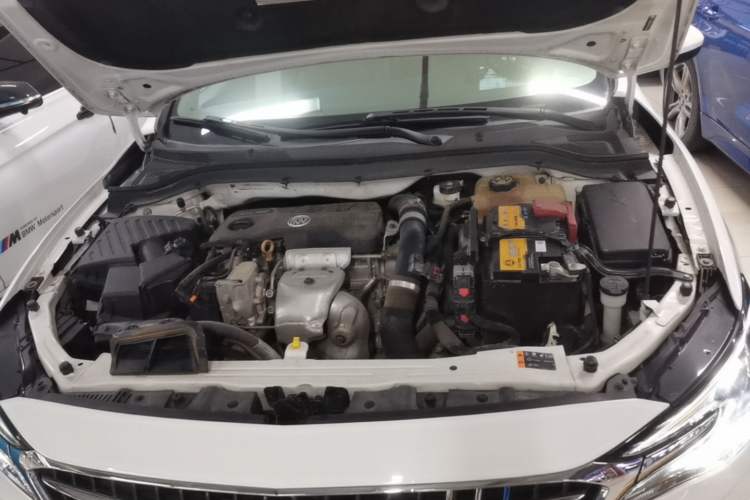 Used Buick GT 2019 18T Automatic Connected Elite Model China VI Standard Engine Bay