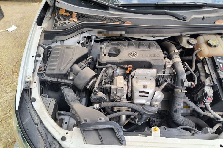 Used Buick GT 2019 15T Dual-Clutch Connected Elite Model China VI Engine Bay Right