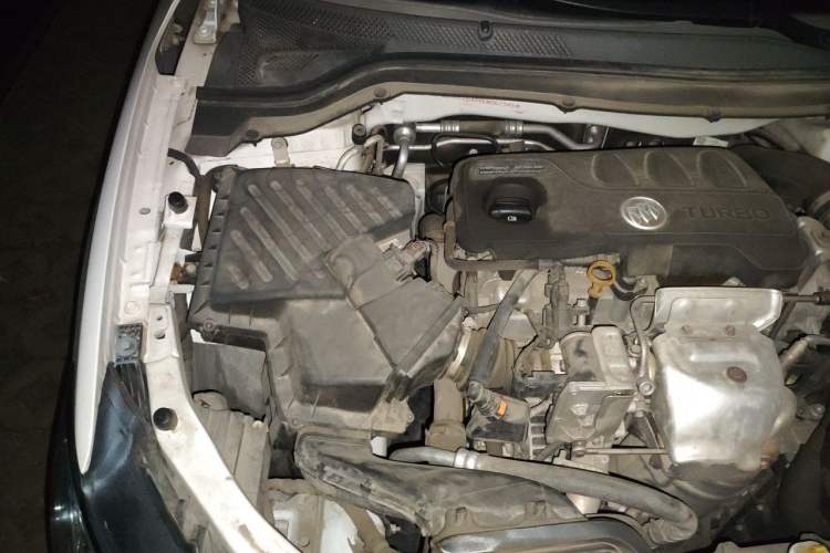 Used Buick GT 2019 18T Automatic Connected Elite Model China VI Standard Engine Bay Right