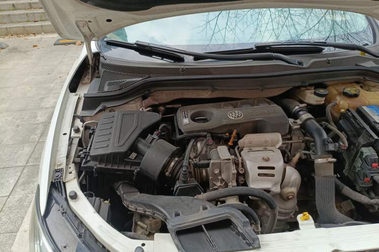 Used Buick GT 2019 15T Dual-Clutch Connected Elite Model China VI Engine Bay Right