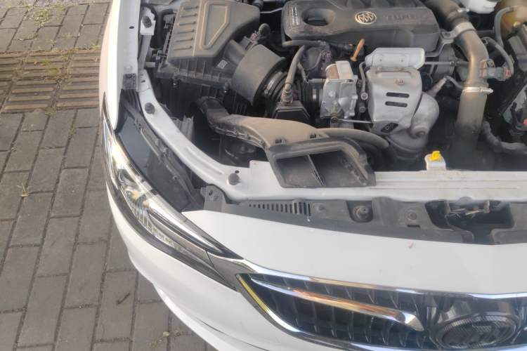 Used Buick GT 2019 15T Dual-Clutch Advanced Version China VI Standard Engine Bay Right