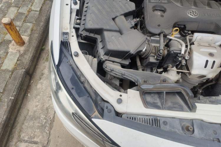 Used Buick GT 2019 18T Automatic Connected Elite Model China V Standard Engine Bay Right