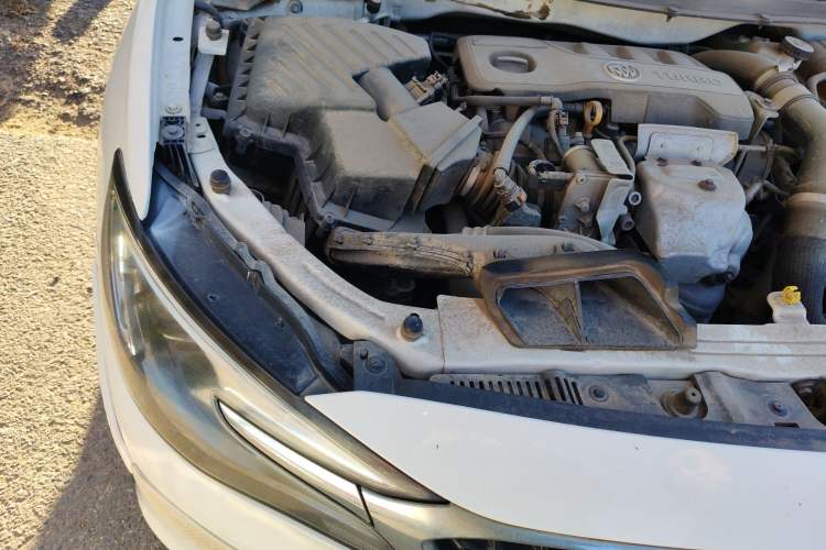 Used Buick GT 2019 18T Automatic Connected Elite Model China V Standard Engine Bay Right