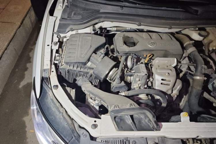 Used Buick GT 2019 15T Dual-Clutch Connected Elite Model China VI Engine Bay Right