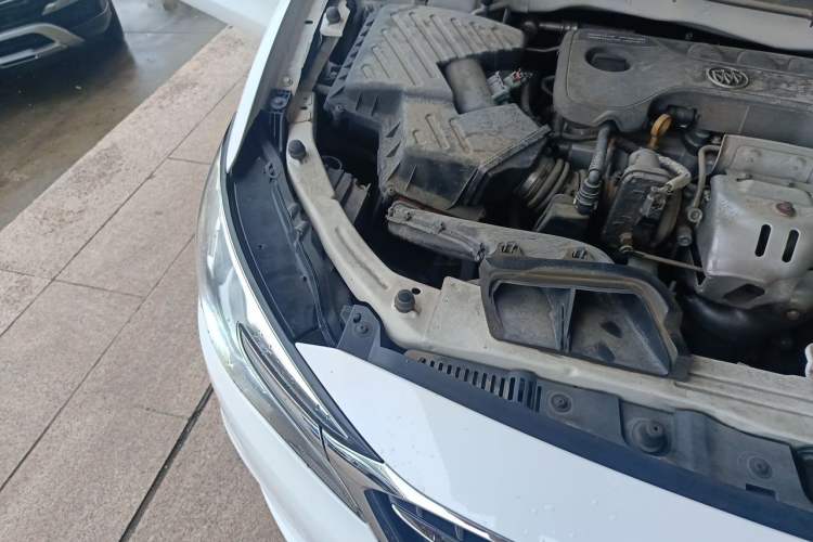 Used Buick GT 2019 18T Automatic Connected Elite Model China V Standard Engine Bay Right