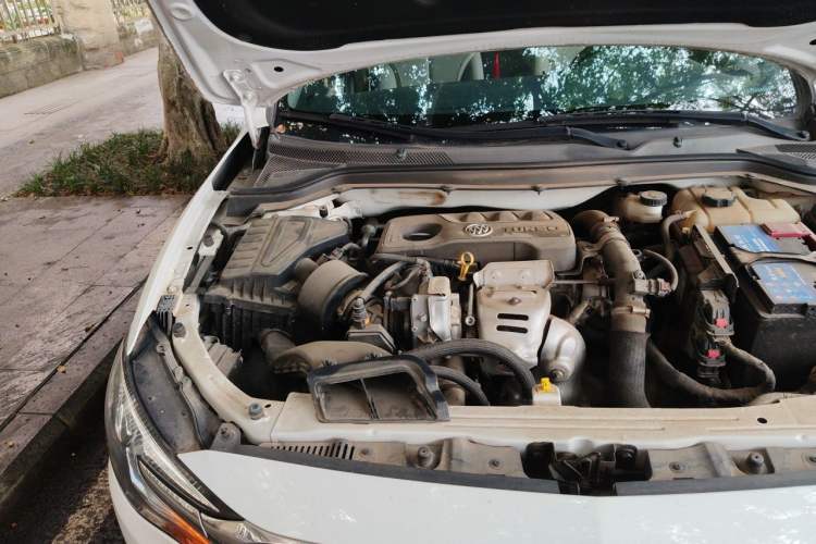 Used Buick GT 2019 15T Dual-Clutch Connected Elite Model China VI Engine Bay Right