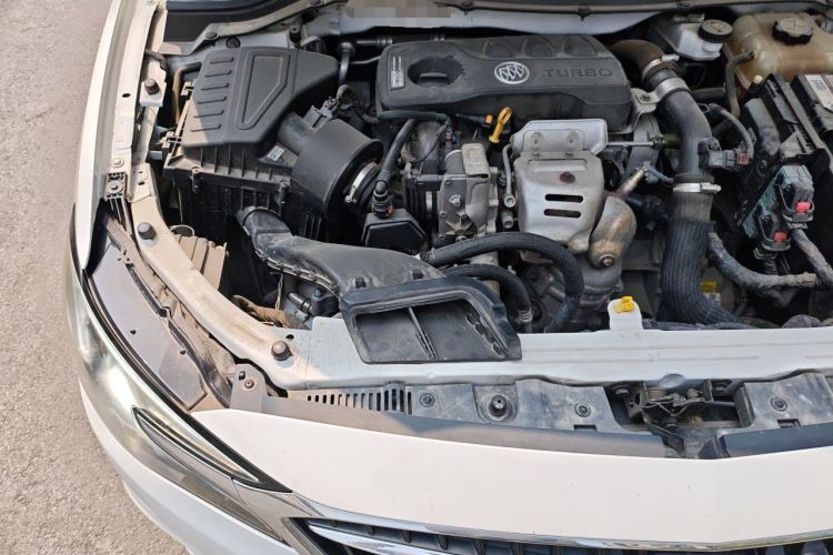 Used Buick GT 2019 15T Dual-Clutch Connected Elite Model China VI Engine Bay Right