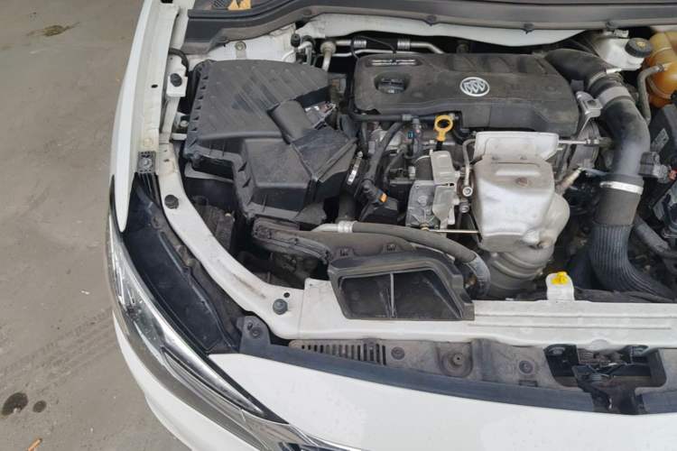 Used Buick GT 2019 18T Automatic Connected Elite Model China VI Standard Engine Bay Right
