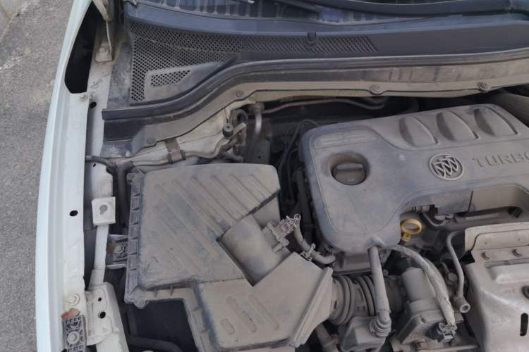 Used Buick GT 2019 18T Automatic Connected Elite Model China V Standard Engine Bay Right