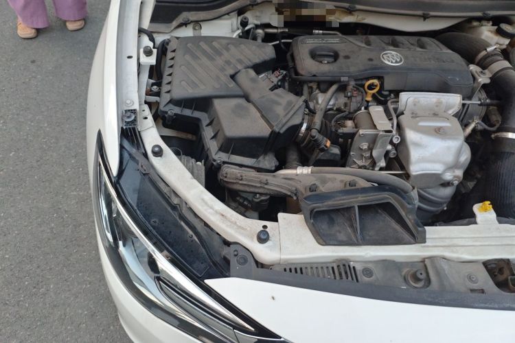 Used Buick GT 2019 18T Automatic Connected Elite Model China VI Standard Engine Bay Right
