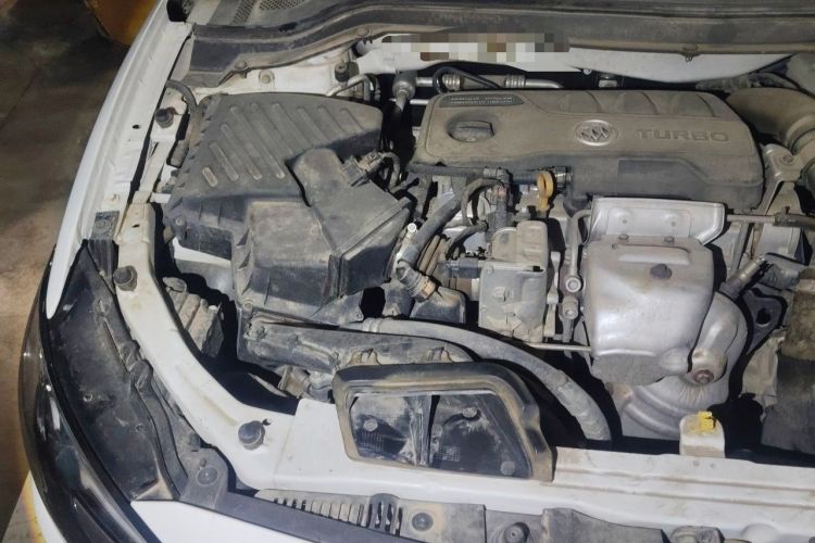 Used Buick GT 2019 18T Automatic Connected Elite Model China VI Standard Engine Bay Right