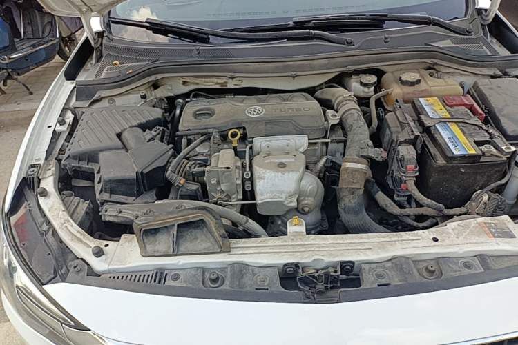 Used Buick GT 2019 18T Automatic Connected Elite Model China VI Standard Engine Bay Right