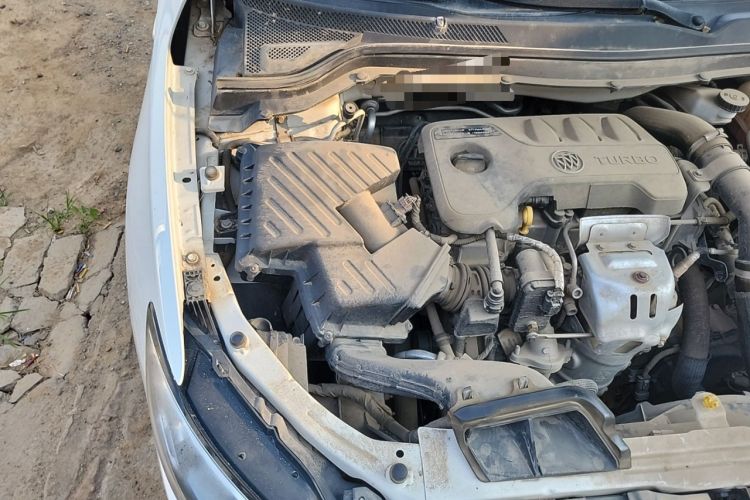 Used Buick GT 2019 18T Automatic Connected Elite Model China V Standard Engine Bay Right