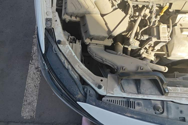 Used Buick GT 2019 18T Automatic Connected Flagship Version China VI Standard Engine Bay Right