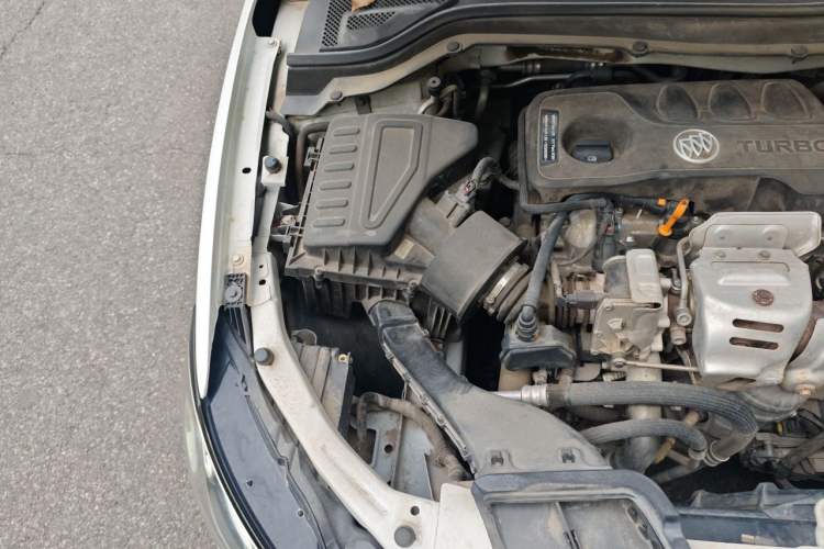 Used Buick GT 2019 15T Dual-Clutch Connected Elite Model China VI Engine Bay Right