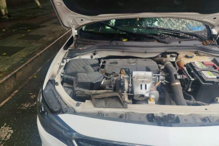 Used Buick GT 2019 18T Automatic Connected Elite Model China V Standard Engine Bay Right