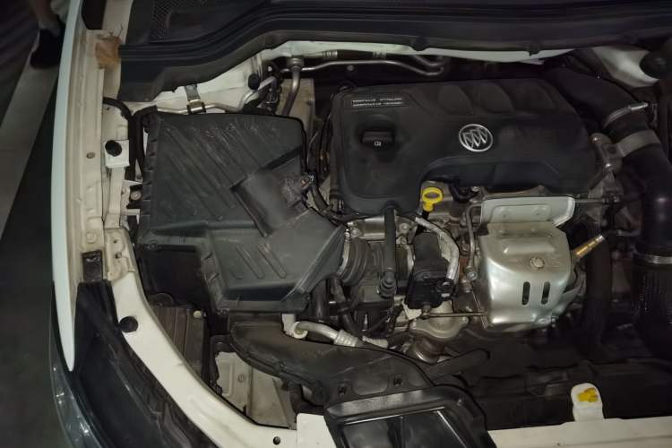 Used Buick GT 2019 18T Automatic Connected Flagship Version China VI Standard Engine Bay Right