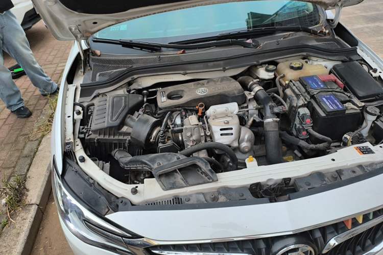 Used Buick GT 2019 15T Dual-Clutch Connected Elite Model China VI Engine Bay Right