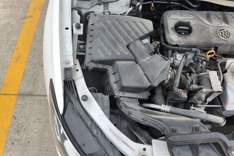 Used Buick GT 2019 18T Automatic Connected Elite Model China VI Standard Engine Bay Right