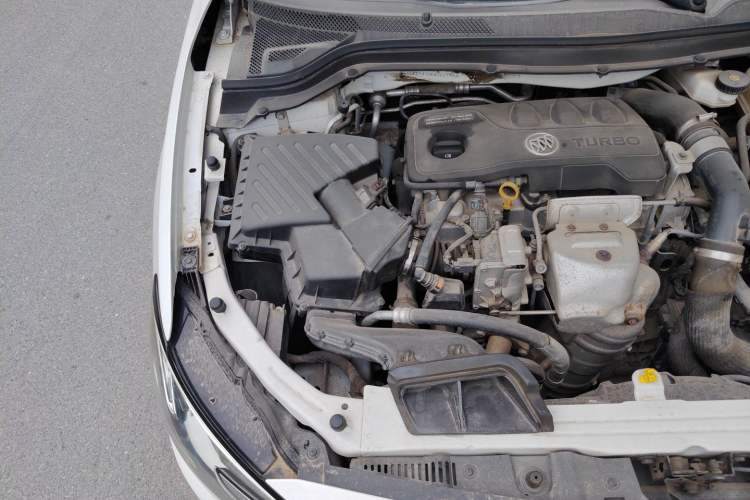 Used Buick GT 2019 18T Automatic Connected Elite Model China VI Standard Engine Bay Right