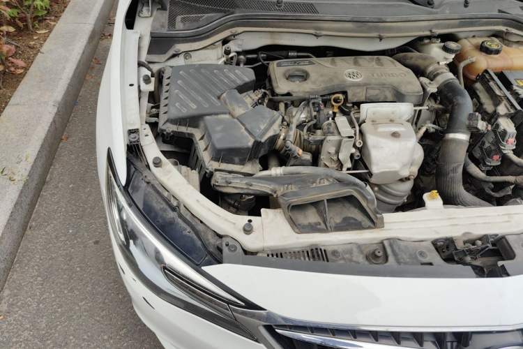 Used Buick GT 2019 18T Automatic Connected Elite Model China VI Standard Engine Bay Right