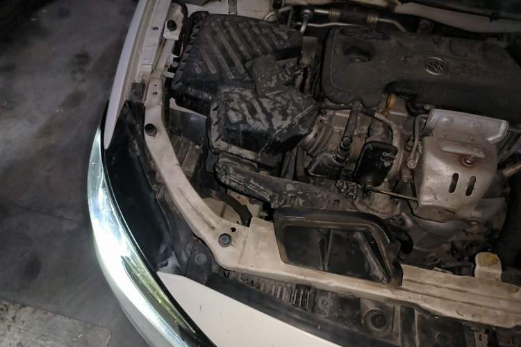 Used Buick GT 2019 18T Automatic Connected Elite Model China V Standard Engine Bay Right